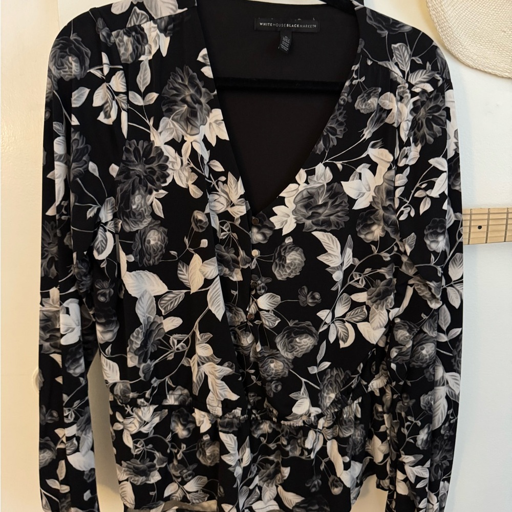 WHBM Black and white floral top. Size L.